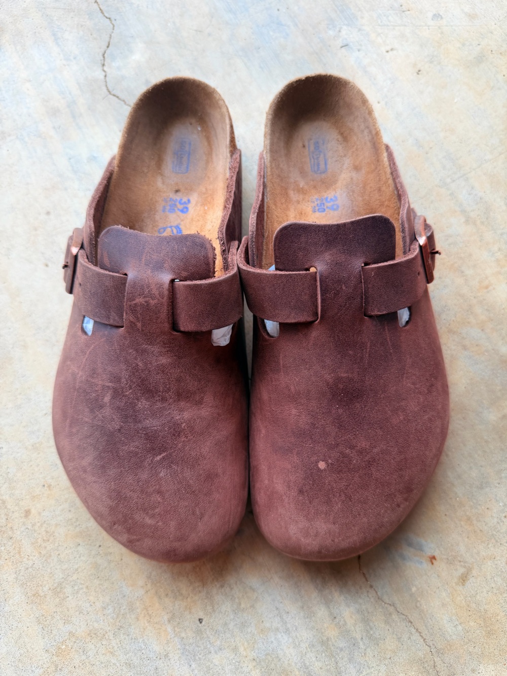 Birkenstock 39 100% Leather Regular Width Soft foot bed